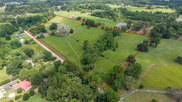 20.6 Acres of Improved Land for Sale in Tyler, Texas