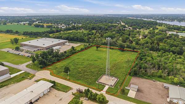 6.23 Acres of Commercial Land for Sale in Oshkosh, Wisconsin