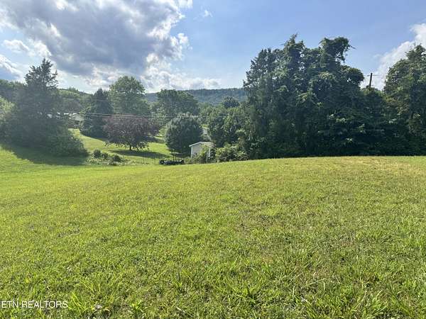 0.81 Acres of Residential Land for Sale in Jacksboro, Tennessee