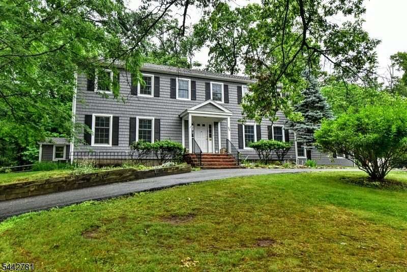 6.5 Acres of Land with Home for Lease in Allendale, New Jersey