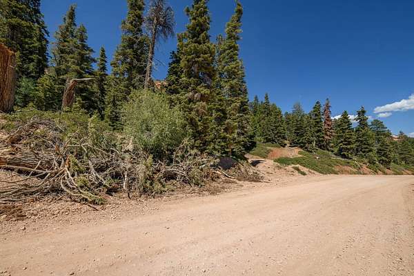 0.97 Acres of Residential Land for Sale in Duck Creek Village, Utah