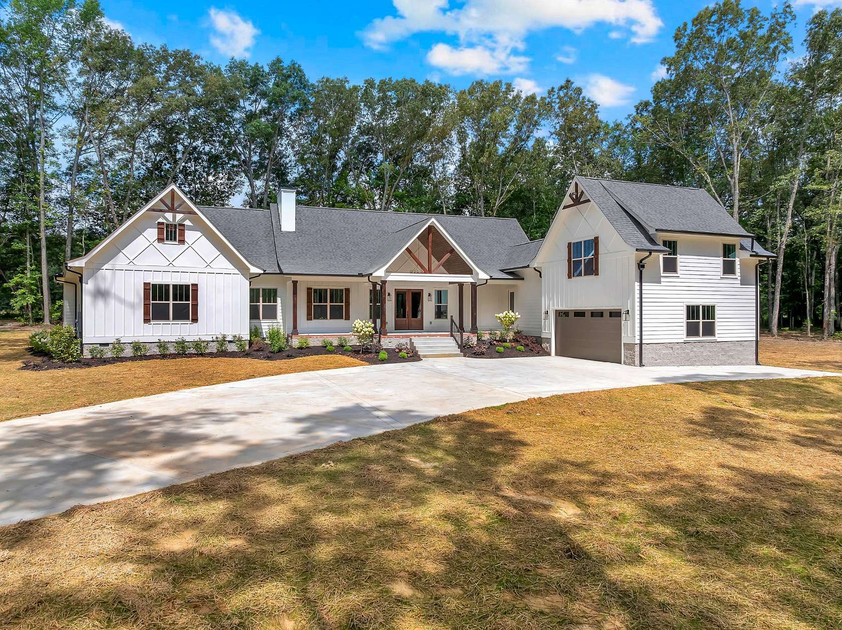 7 Acres of Land with Home for Sale in Manchester, Tennessee