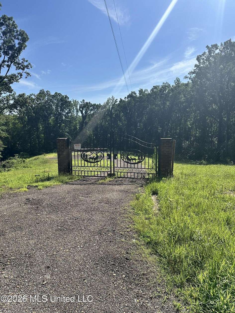 5 Acres of Residential Land for Sale in Sardis, Mississippi
