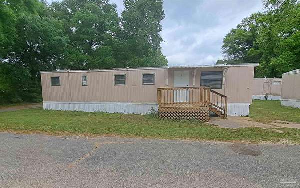 1.55 Acres of Land with Home for Lease in Pensacola, Florida