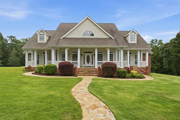 8.5 Acres of Land with Home for Sale in Hattiesburg, Mississippi