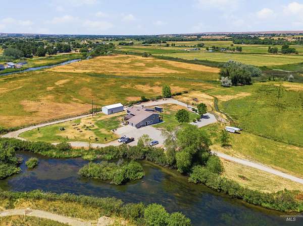 20 Acres of Land with Home for Sale in Emmett, Idaho