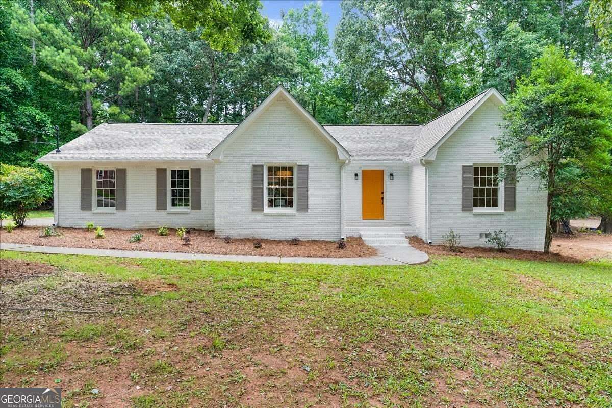 1.87 Acres of Land with Home for Sale in Fayetteville, Georgia