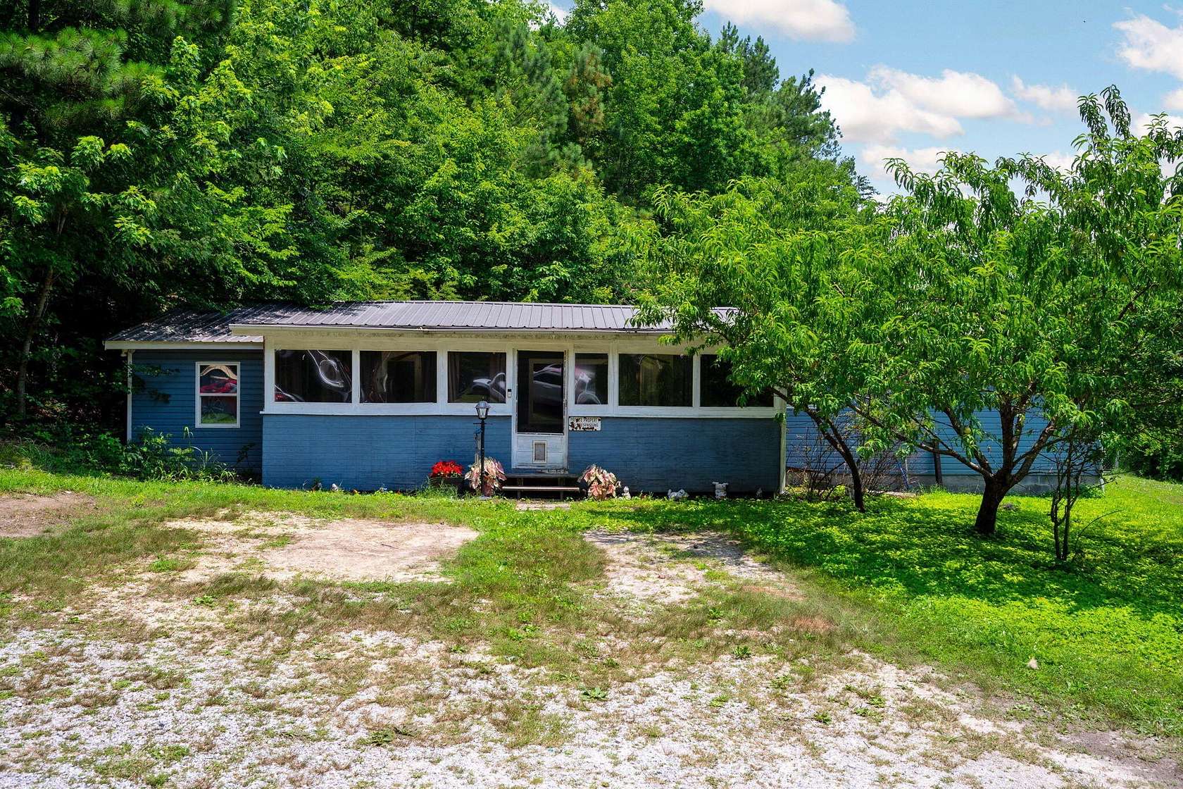 5 Acres of Land with Home for Sale in Hixson, Tennessee