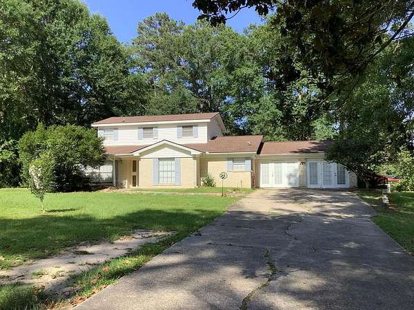 1.9 Acres of Land with Home for Sale in Jasper, Texas