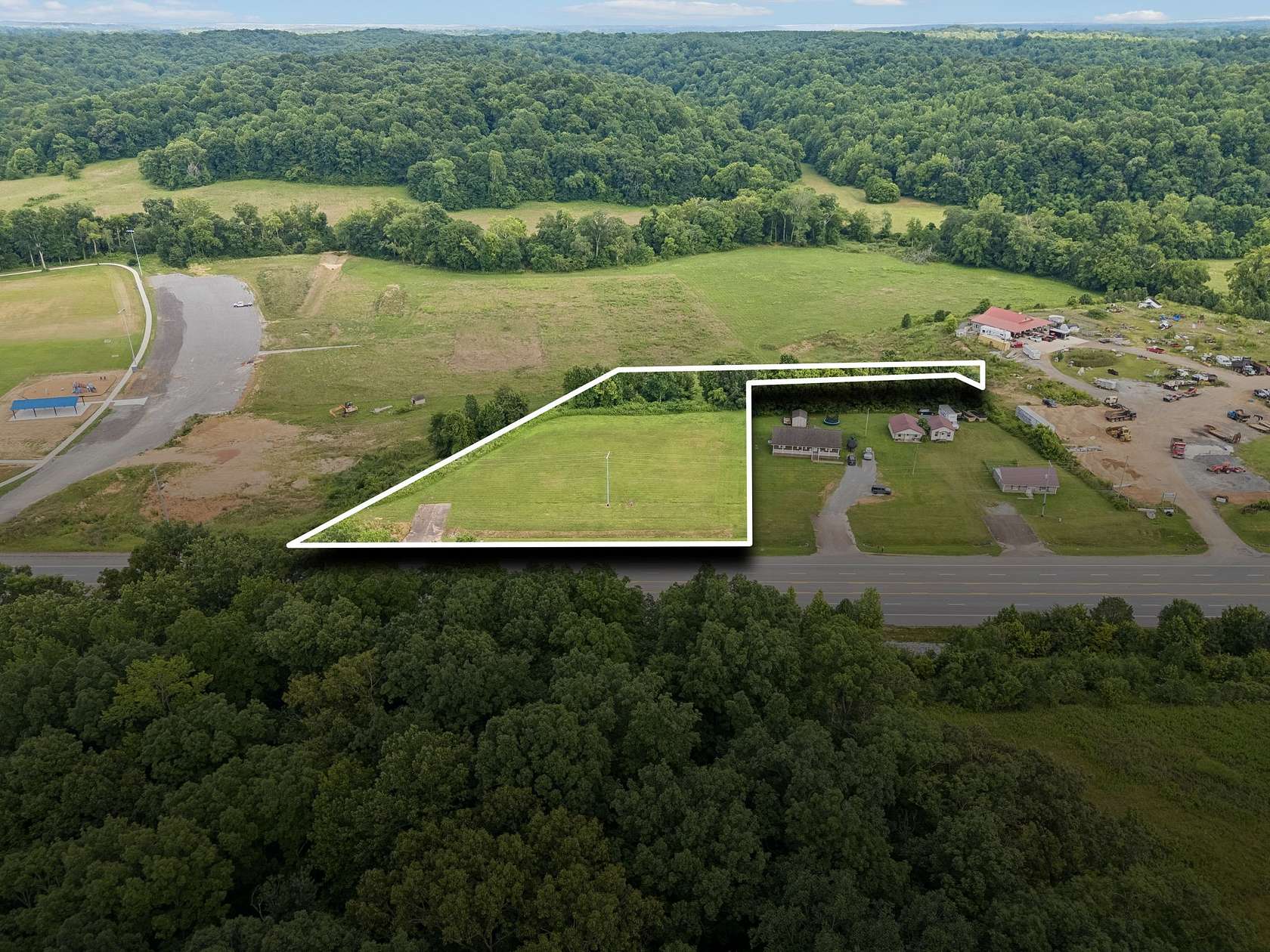 2 Acres of Mixed-Use Land for Sale in Dover, Tennessee