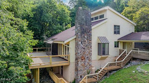 1.65 Acres of Land with Home for Sale in Kingsport, Tennessee