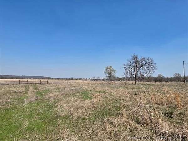 40 Acres of Agricultural & Residential Land for Sale in Henryetta, Oklahoma