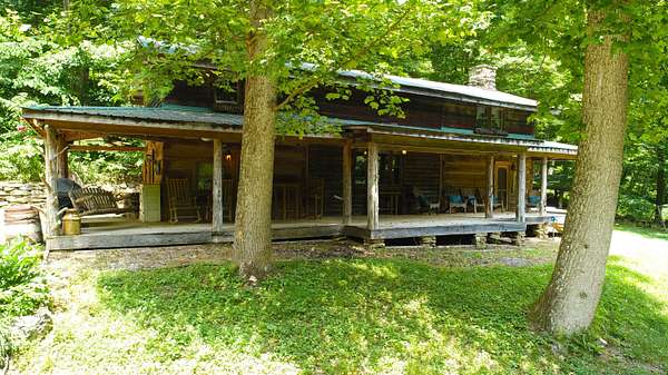 2.54 Acres of Land with Home for Sale in Irvine, Kentucky