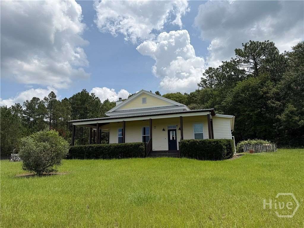 14.8 Acres of Land with Home for Sale in Sylvania, Georgia