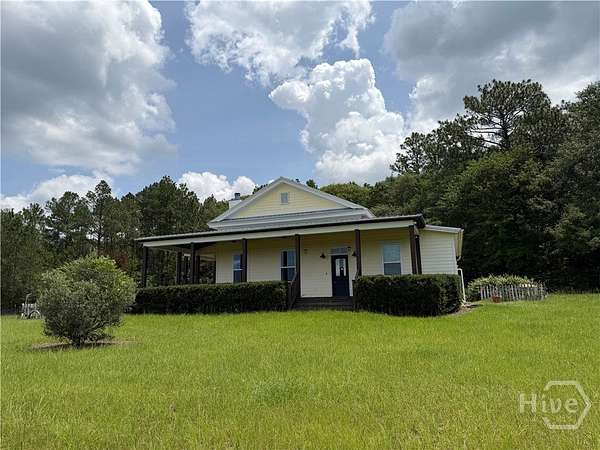 14.8 Acres of Land with Home for Sale in Sylvania, Georgia