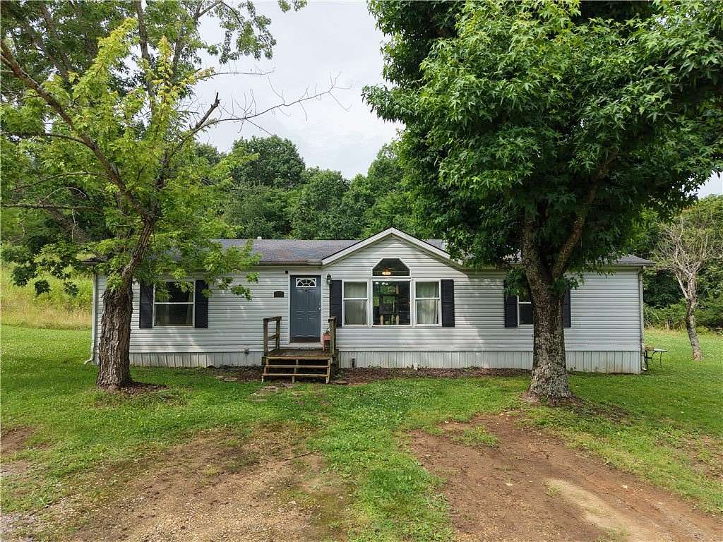 4.73 Acres of Land with Home for Sale in Fayetteville, Arkansas