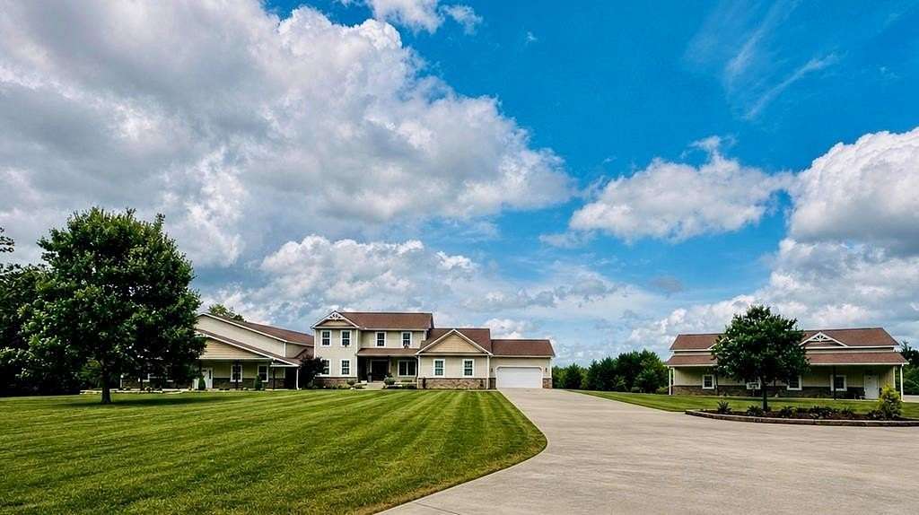 118 Acres of Land with Home for Sale in Franklin Furnace, Ohio