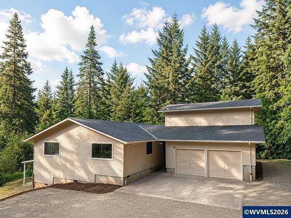 5.6 Acres of Land with Home for Sale in Corvallis, Oregon