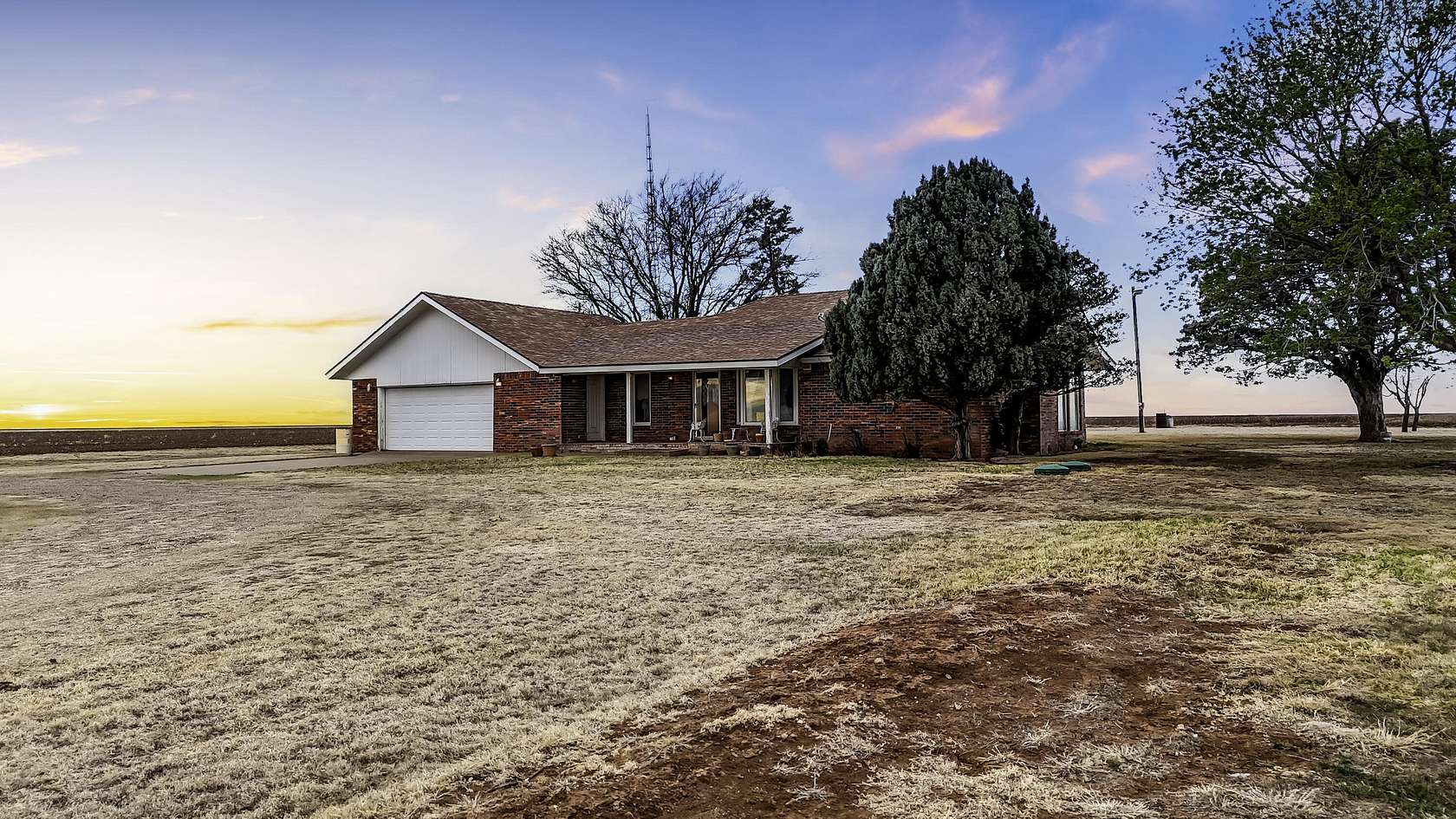102 Acres of Agricultural Land with Home for Sale in Tulia, Texas