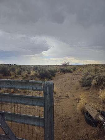 5 Acres of Residential Land for Sale in Los Lunas, New Mexico