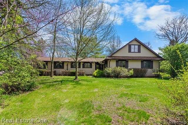 3.1 Acres of Land with Home for Sale in Northfield Township, Michigan