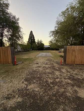 0.15 Acres of Mixed-Use Land for Sale in Goldendale, Washington