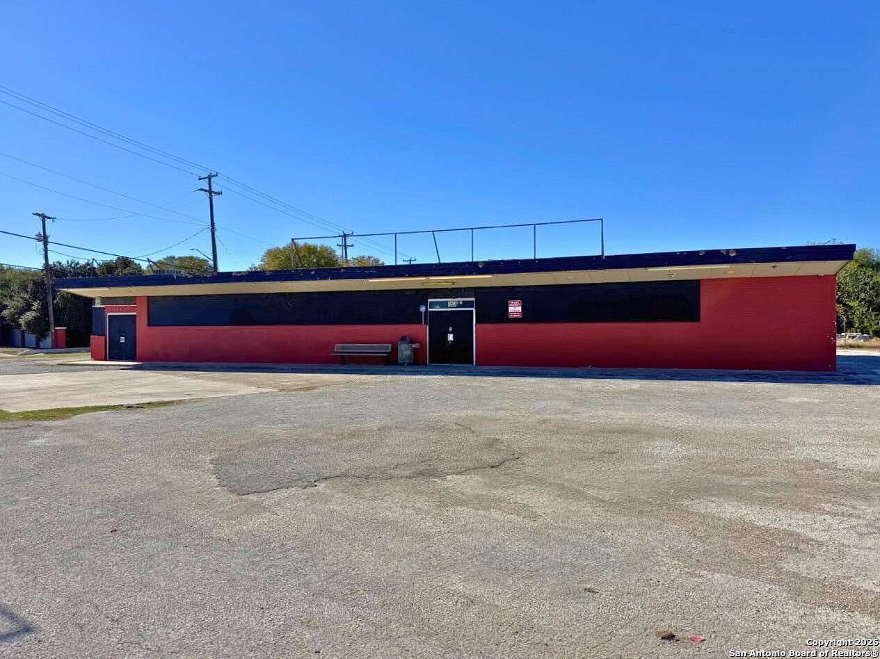 1.64 Acres of Improved Commercial Land for Sale in San Antonio, Texas