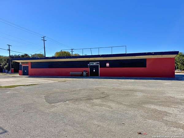 1.64 Acres of Improved Commercial Land for Sale in San Antonio, Texas