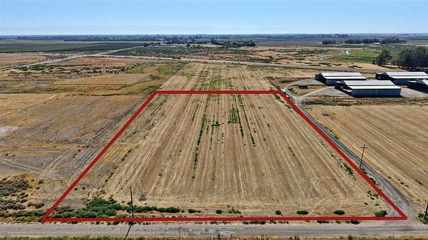 5 Acres of Residential Land for Sale in Lemoore, California