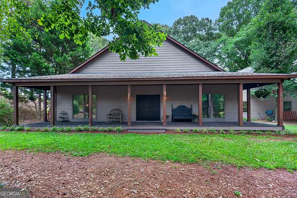 1.58 Acres of Land with Home for Sale in Hogansville, Georgia