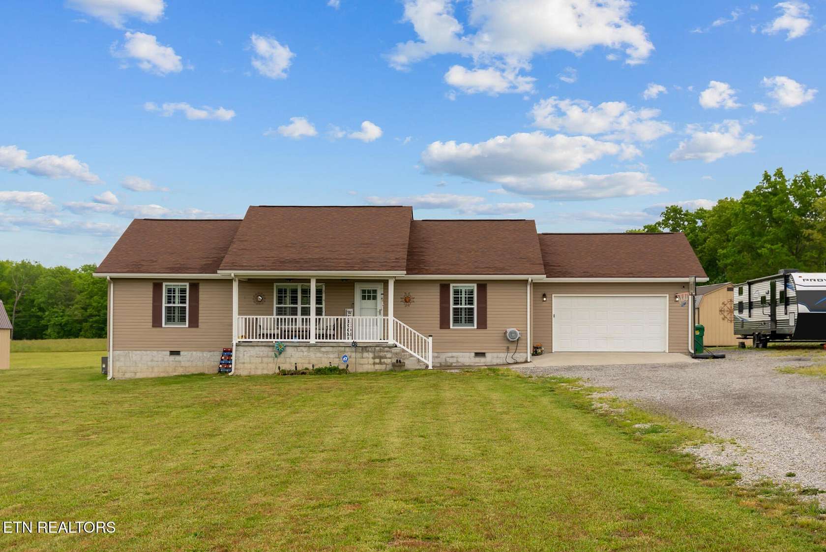 2.12 Acres of Improved Residential Land for Sale in Jamestown, Tennessee