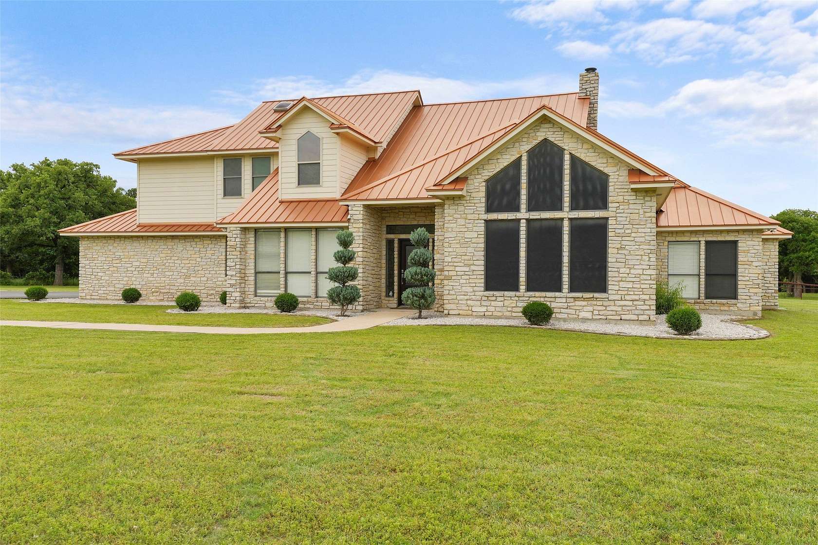 4.5 Acres of Land with Home for Sale in Fort Worth, Texas