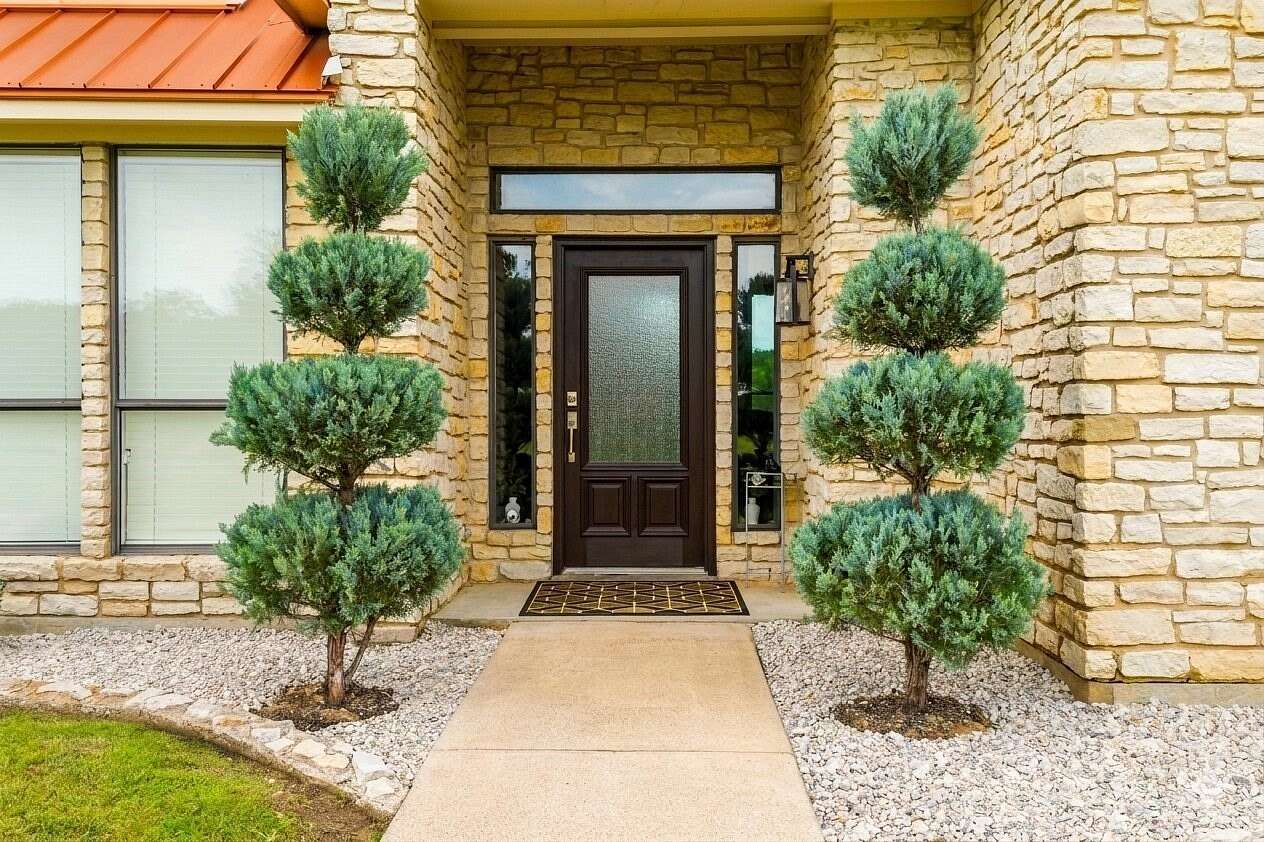 4.5 Acres of Land with Home for Sale in Fort Worth, Texas