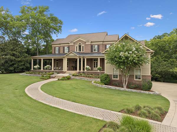 1.83 Acres of Land with Home for Sale in Brentwood, Tennessee