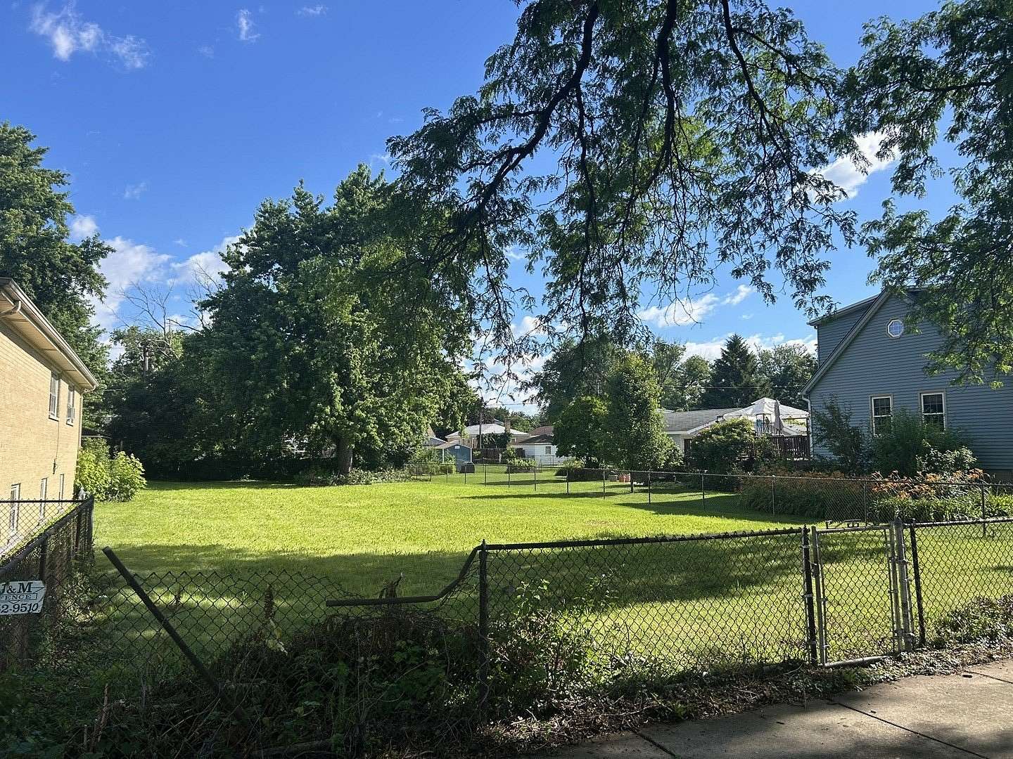 0.2 Acres of Residential Land for Sale in Lyons, Illinois