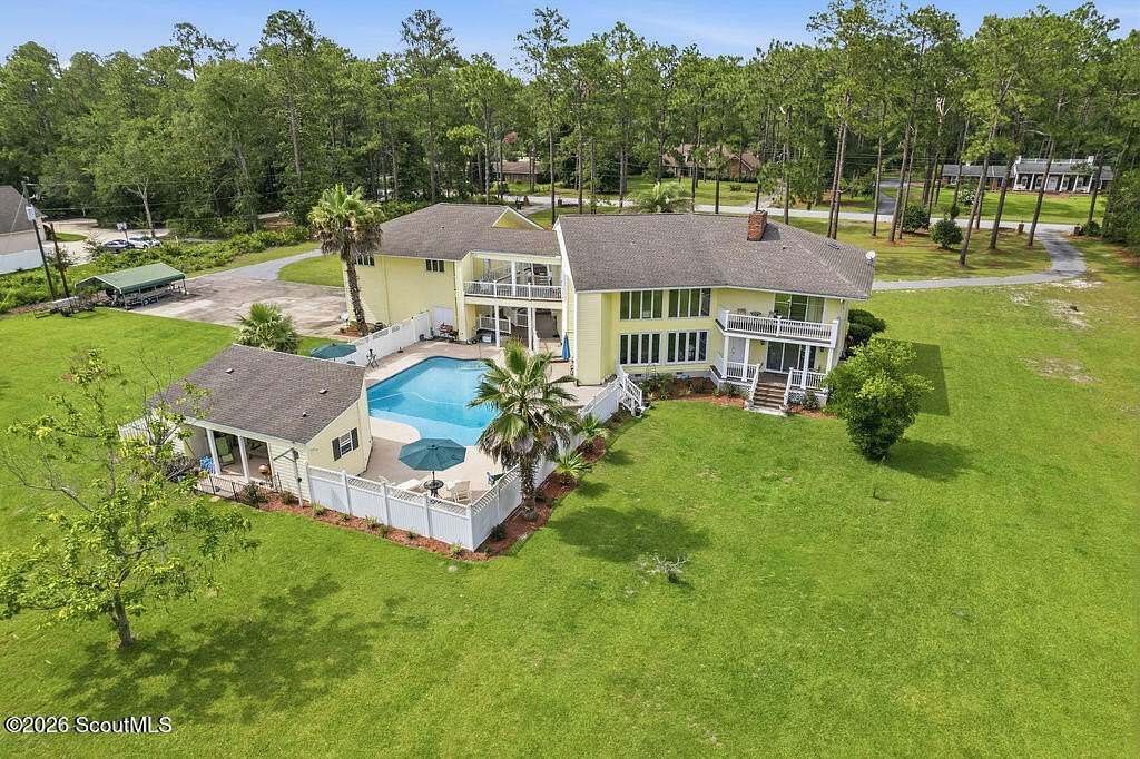 7.47 Acres of Land with Home for Sale in Jesup, Georgia