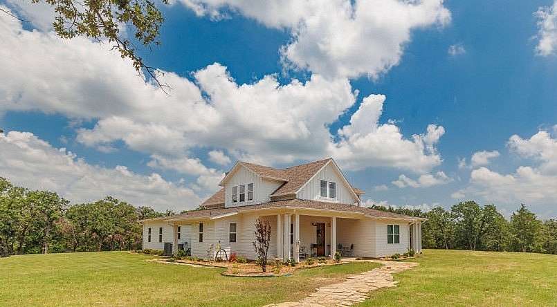 45.4 Acres of Land with Home for Sale in Sunset, Texas