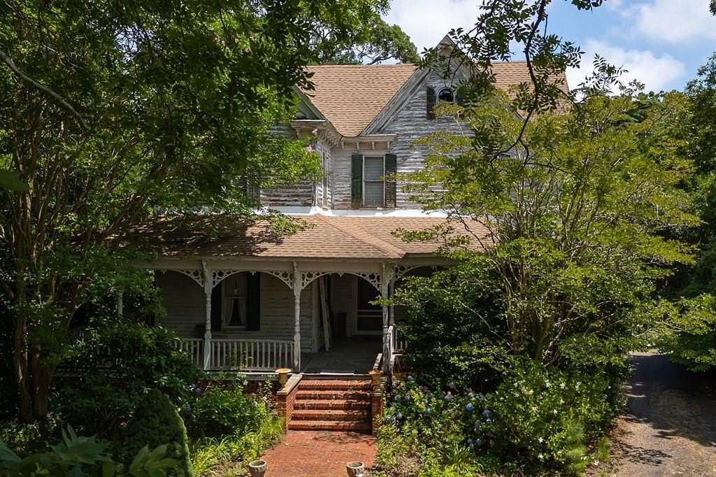 1.59 Acres of Land with Home for Sale in Machipongo, Virginia