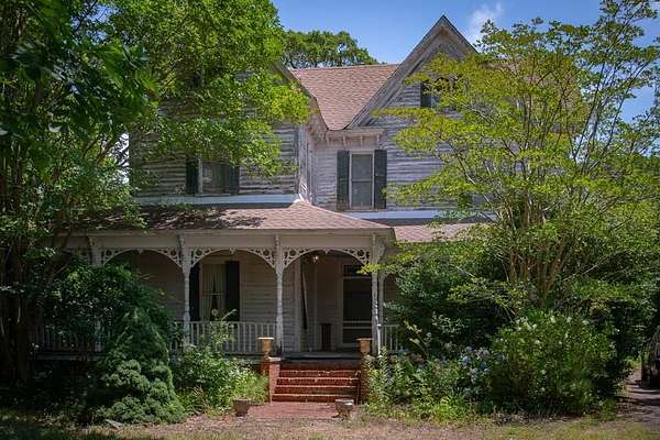 1.59 Acres of Land with Home for Sale in Machipongo, Virginia