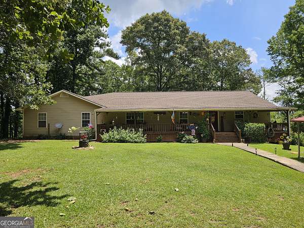 9.49 Acres of Land with Home for Sale in Roanoke, Alabama