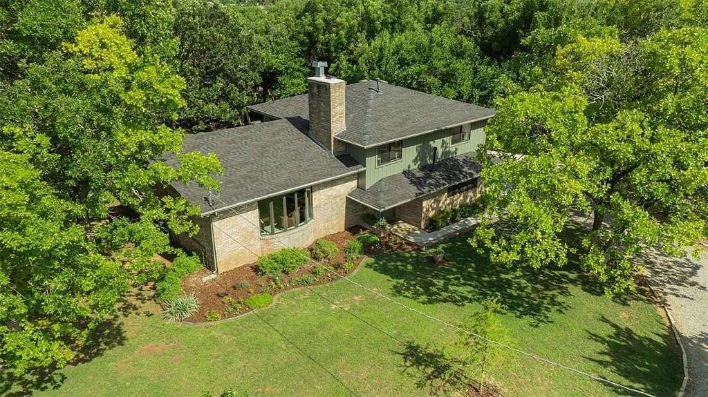 2.44 Acres of Land with Home for Sale in Oklahoma City, Oklahoma