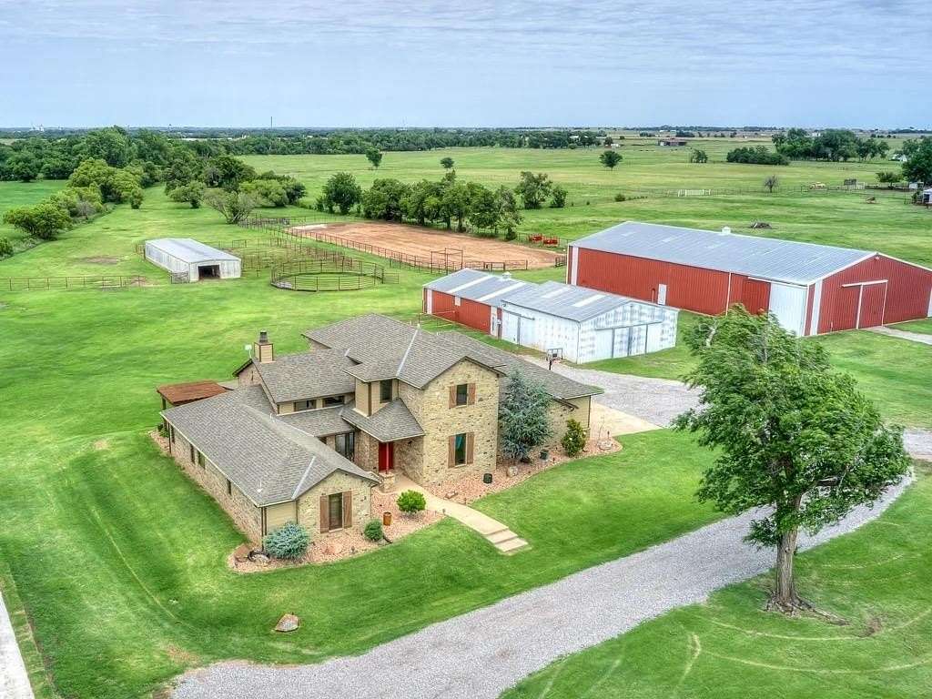 20 Acres of Agricultural Land with Home for Sale in El Reno, Oklahoma
