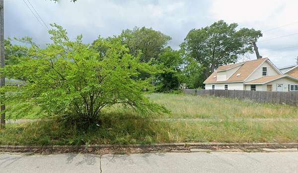 0.29 Acres of Residential Land for Sale in Muskegon, Michigan