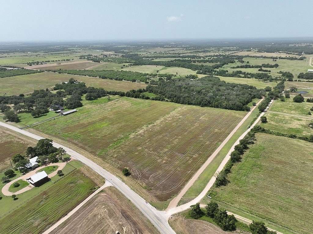 25 Acres of Land for Sale in Fayetteville, Texas