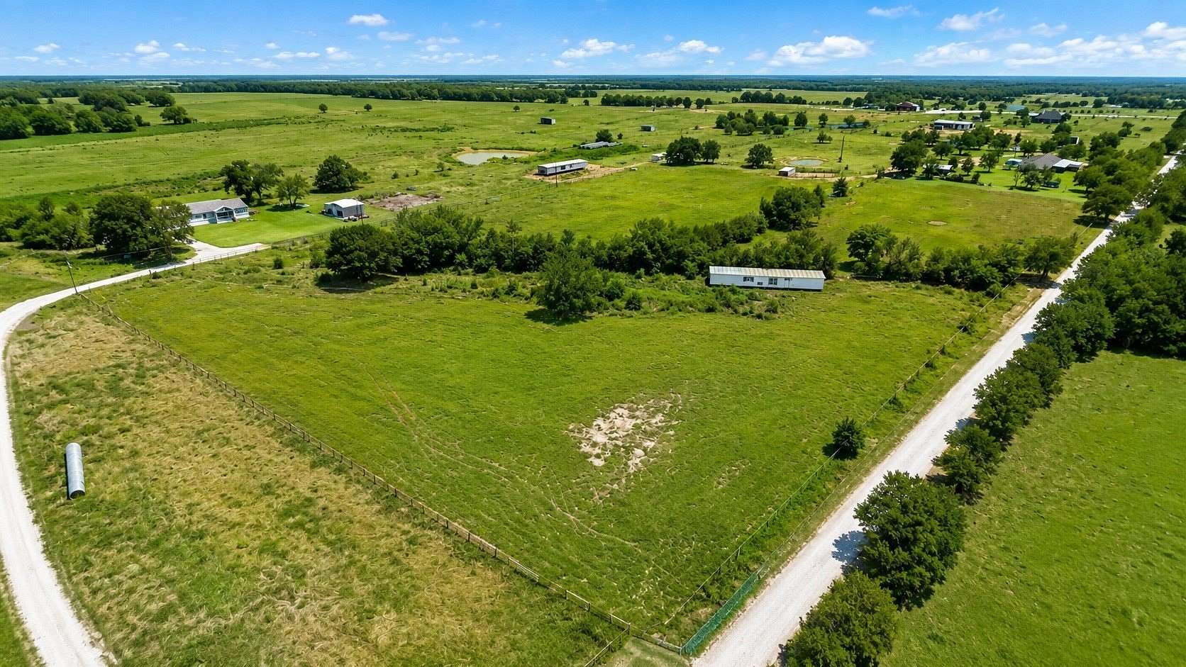 1.32 Acres of Residential Land for Sale in Whitesboro, Texas