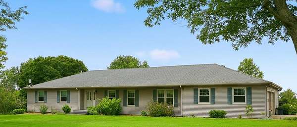5 Acres of Land with Home for Sale in Winchester, Kentucky