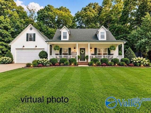 2 Acres of Land with Home for Sale in Fort Payne, Alabama