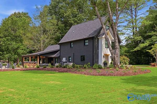 23.8 Acres of Improved Mixed-Use Land for Sale in Scottsboro, Alabama