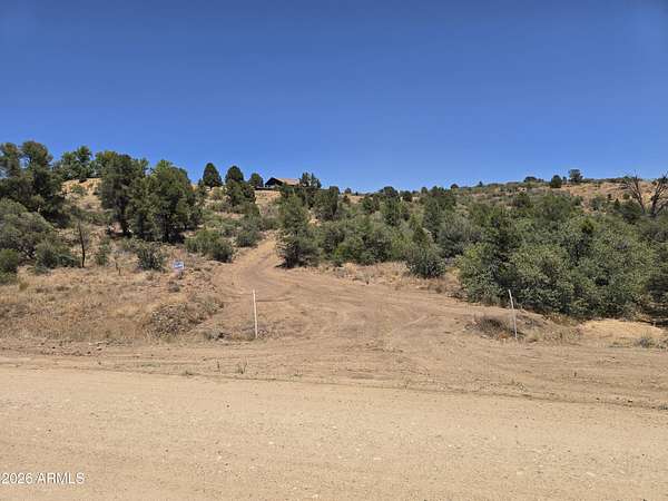 2.36 Acres of Residential Land for Sale in Peeples Valley, Arizona