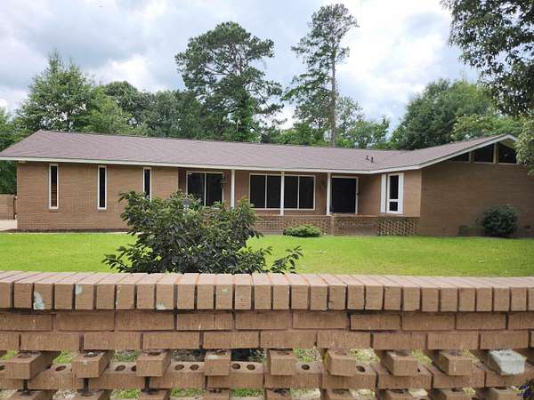 1.79 Acres of Land with Home for Sale in Warner Robins, Georgia